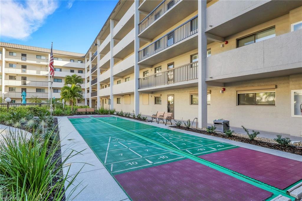 2121 Collier AVE 508