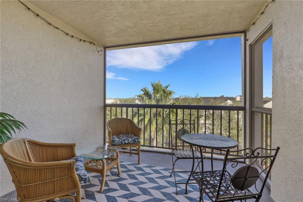 2121 Collier AVE 508