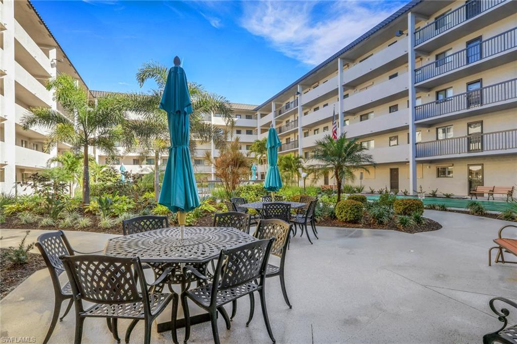 2121 Collier AVE 508