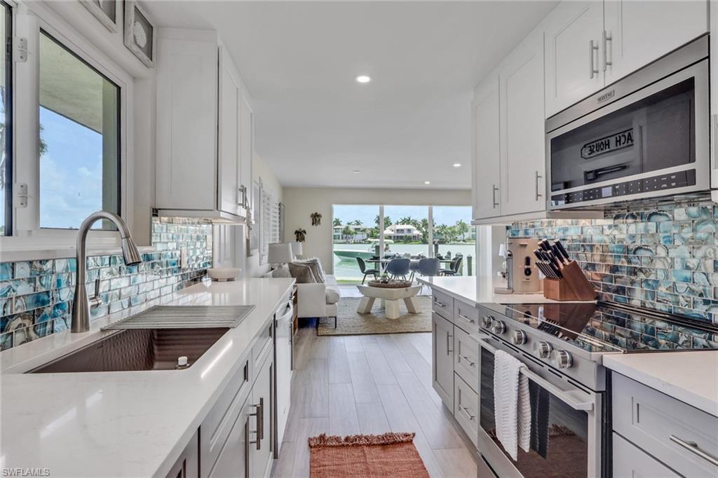 2500 Gulf Shore BLVD N S10