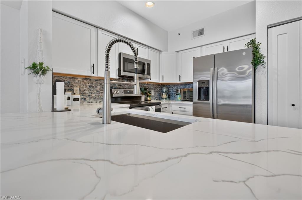 20254 Royal Villagio CT 203
