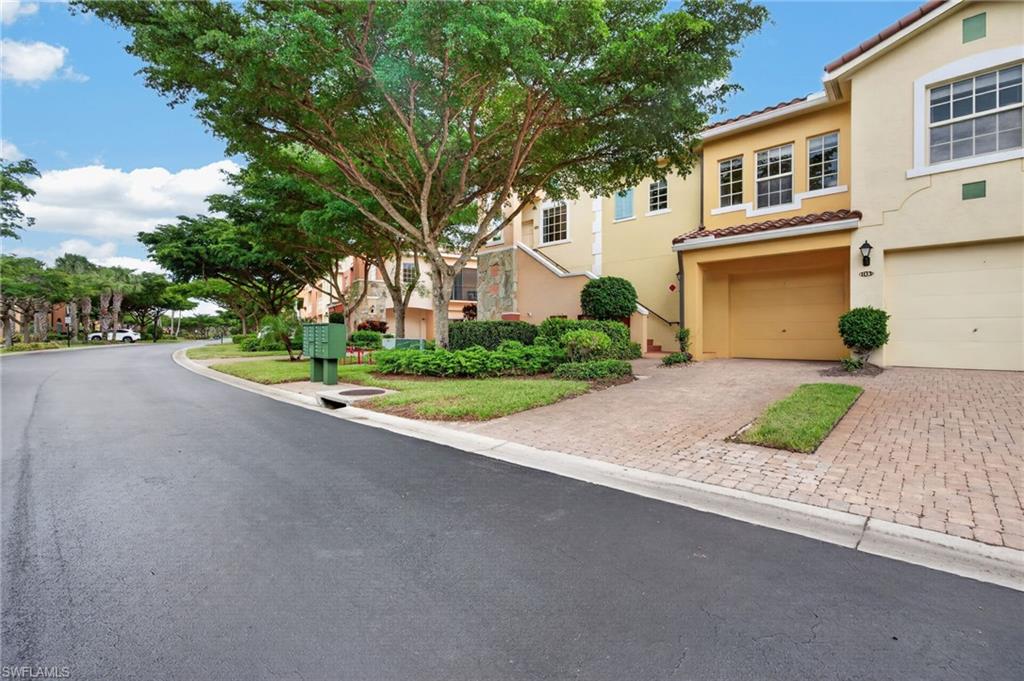 8701 Piazza Del Lago CIR 202