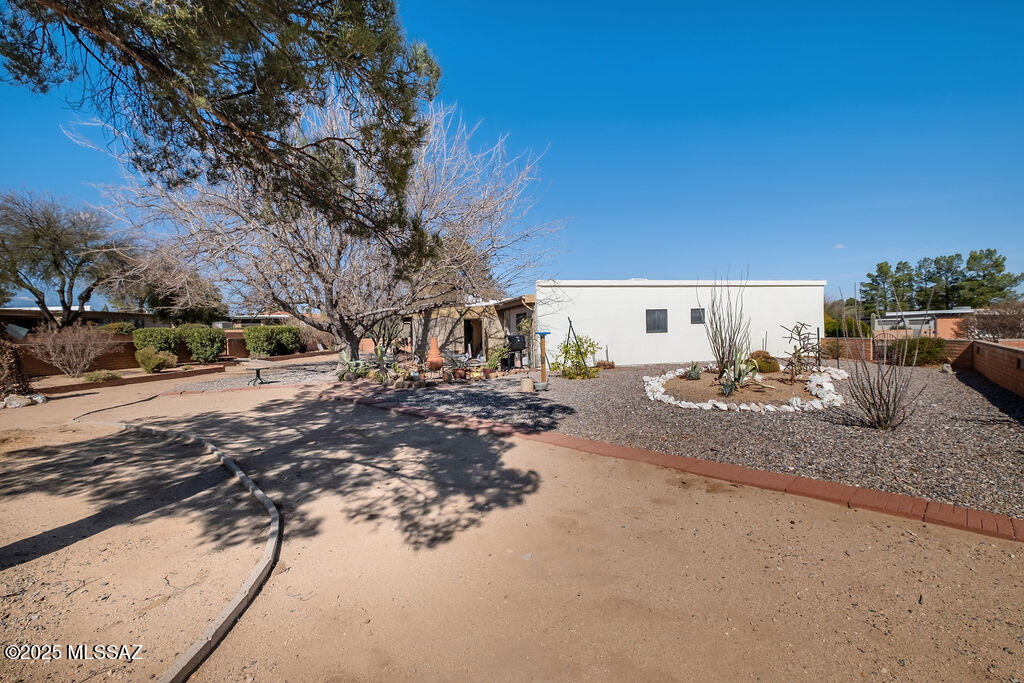 1866 S Abrego Drive