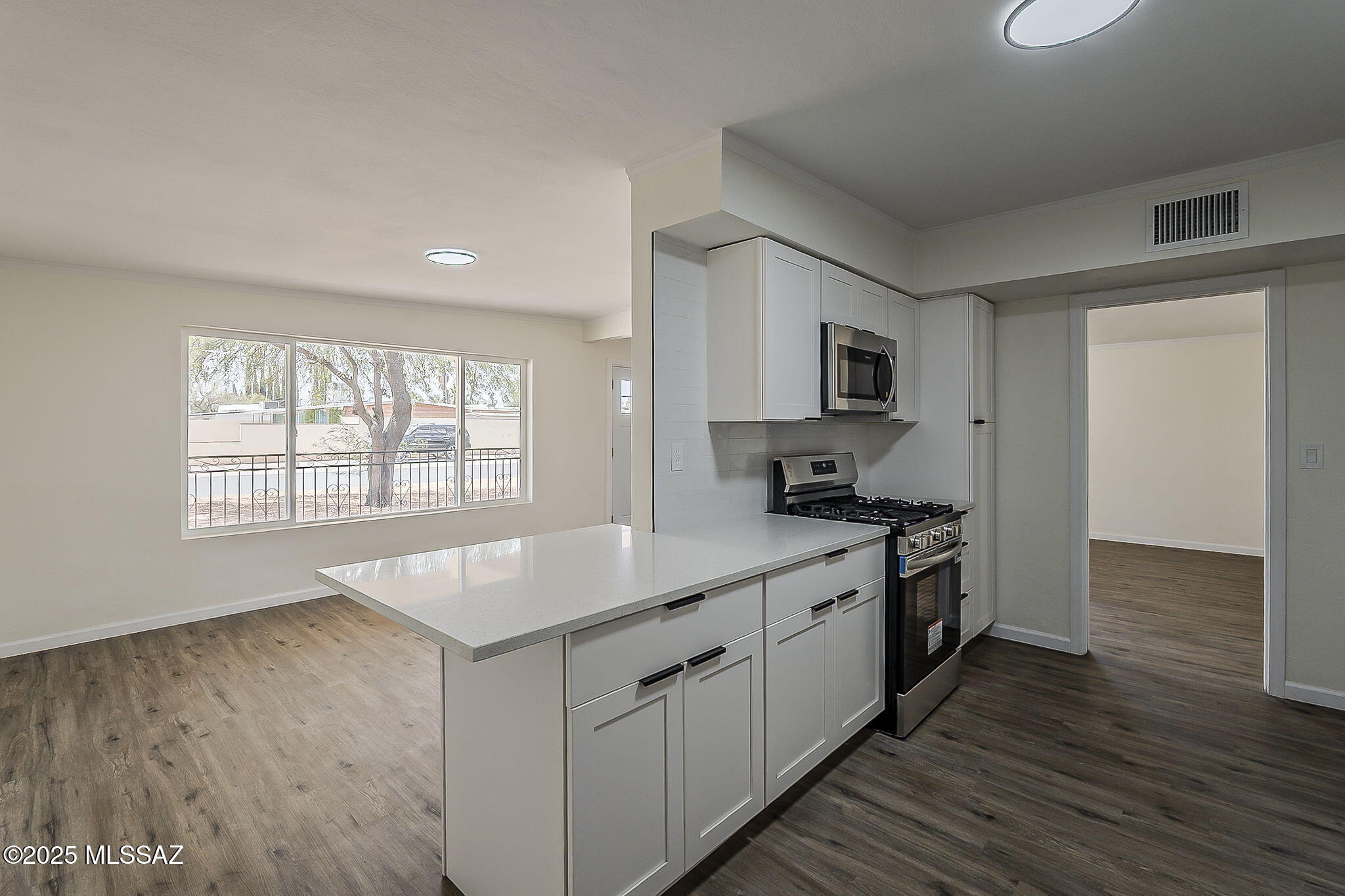 6833 E Calle Marte