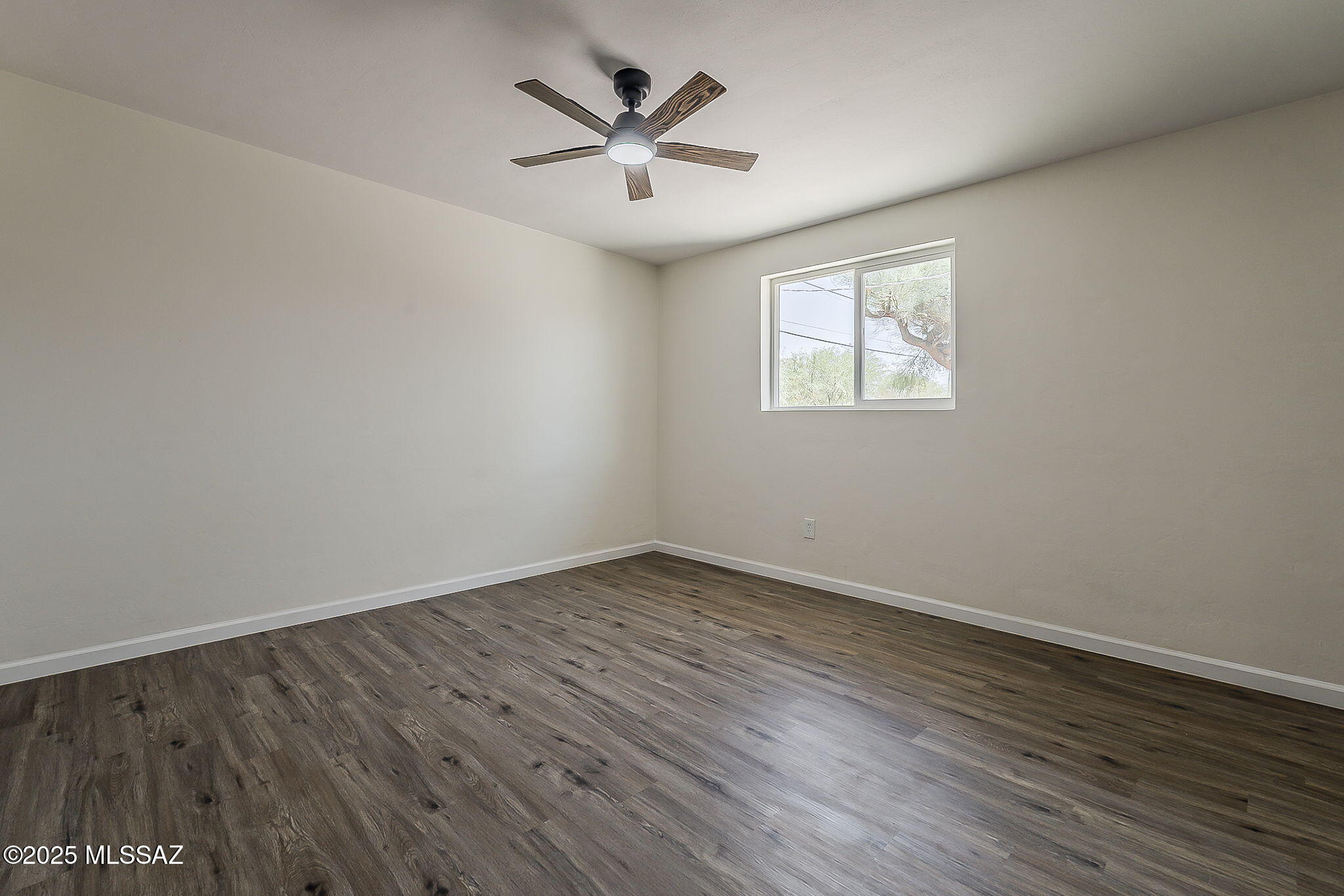 6833 E Calle Marte