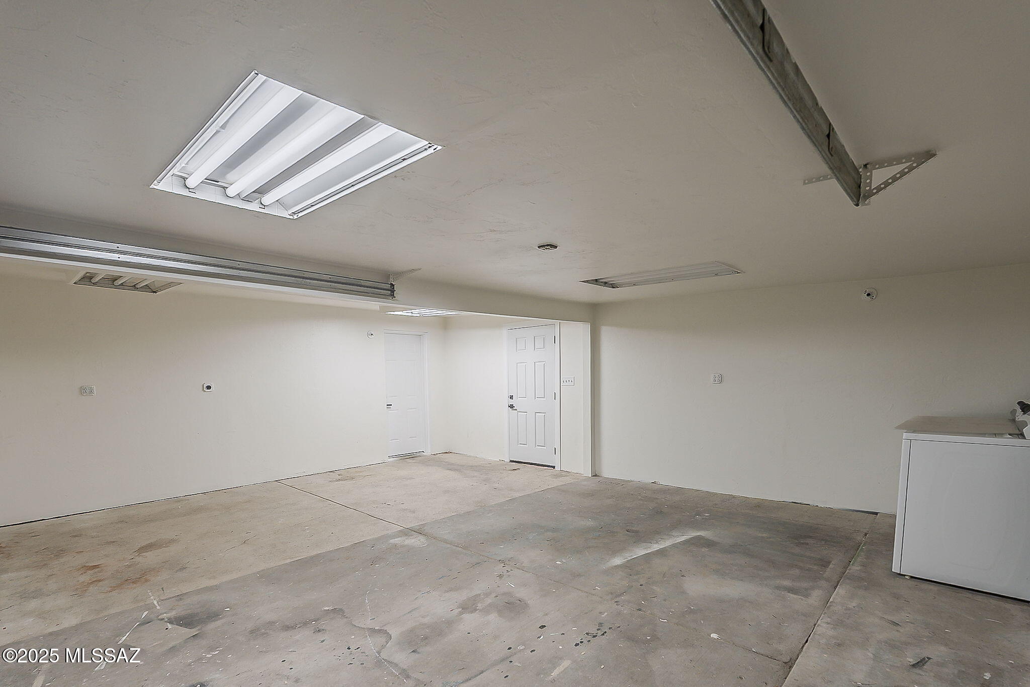 6833 E Calle Marte
