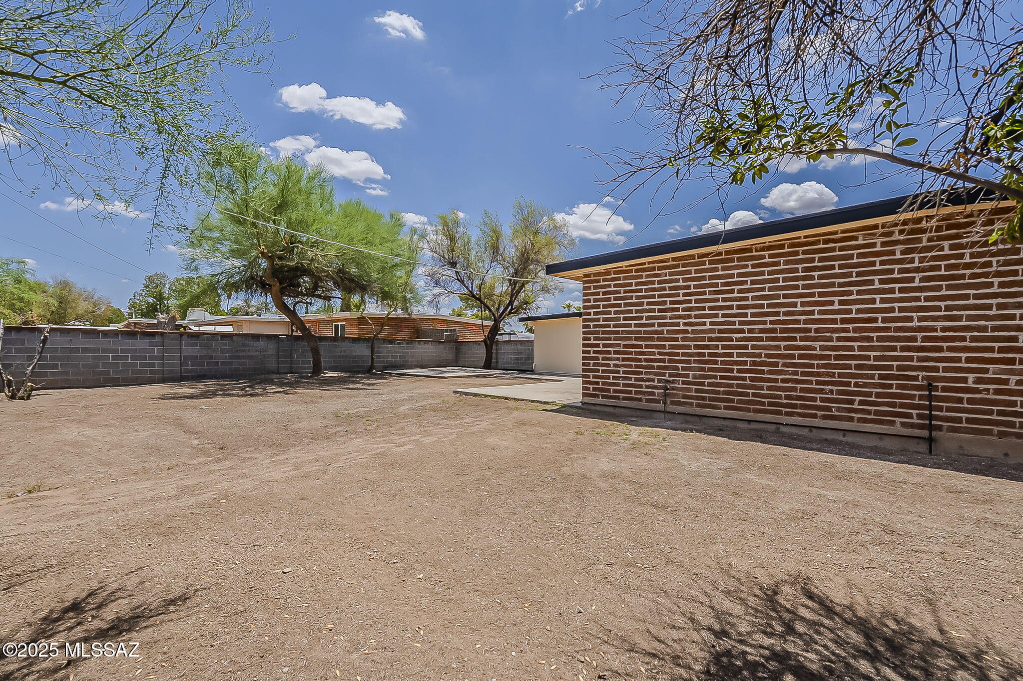 6833 E Calle Marte