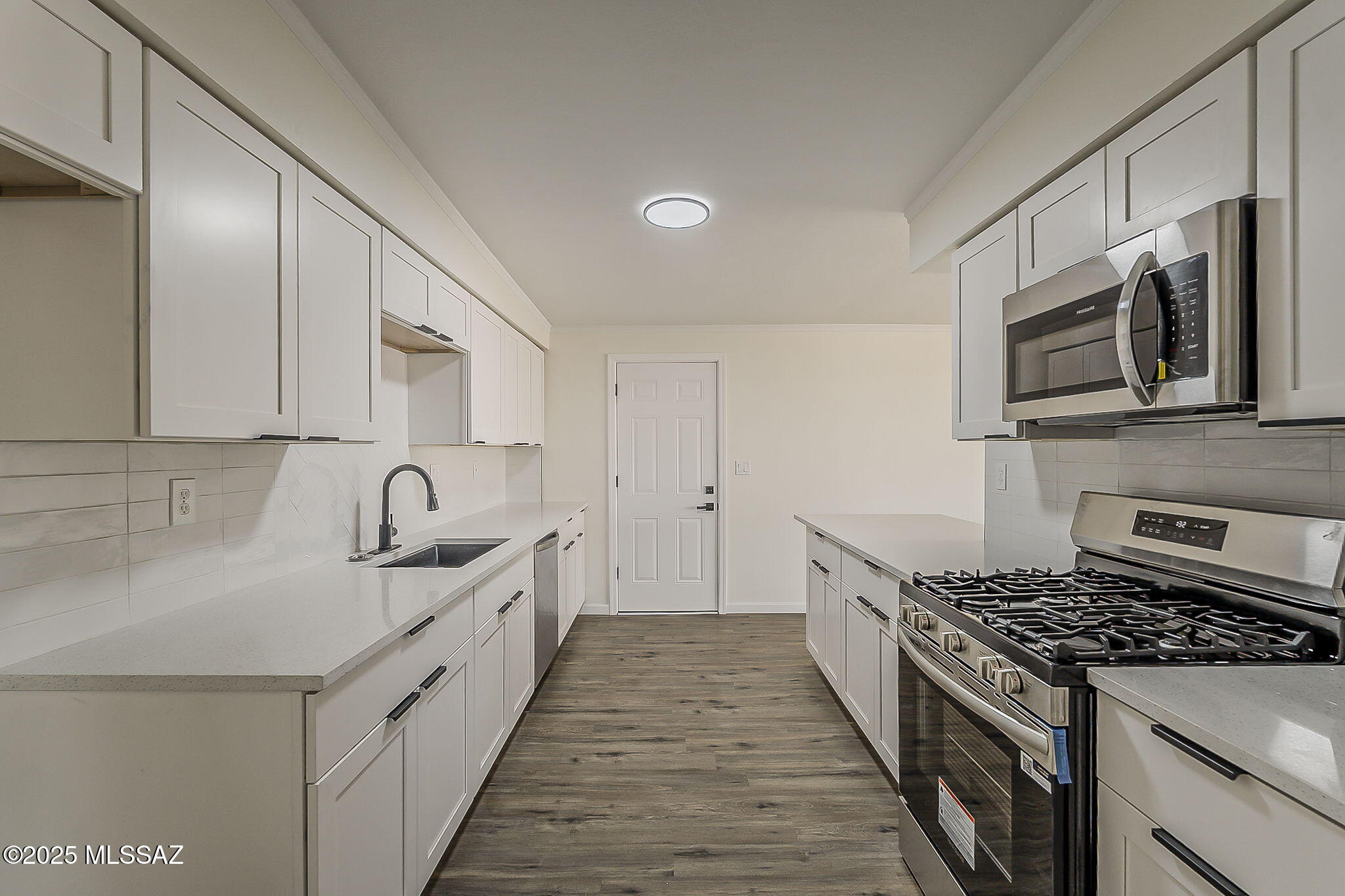 6833 E Calle Marte