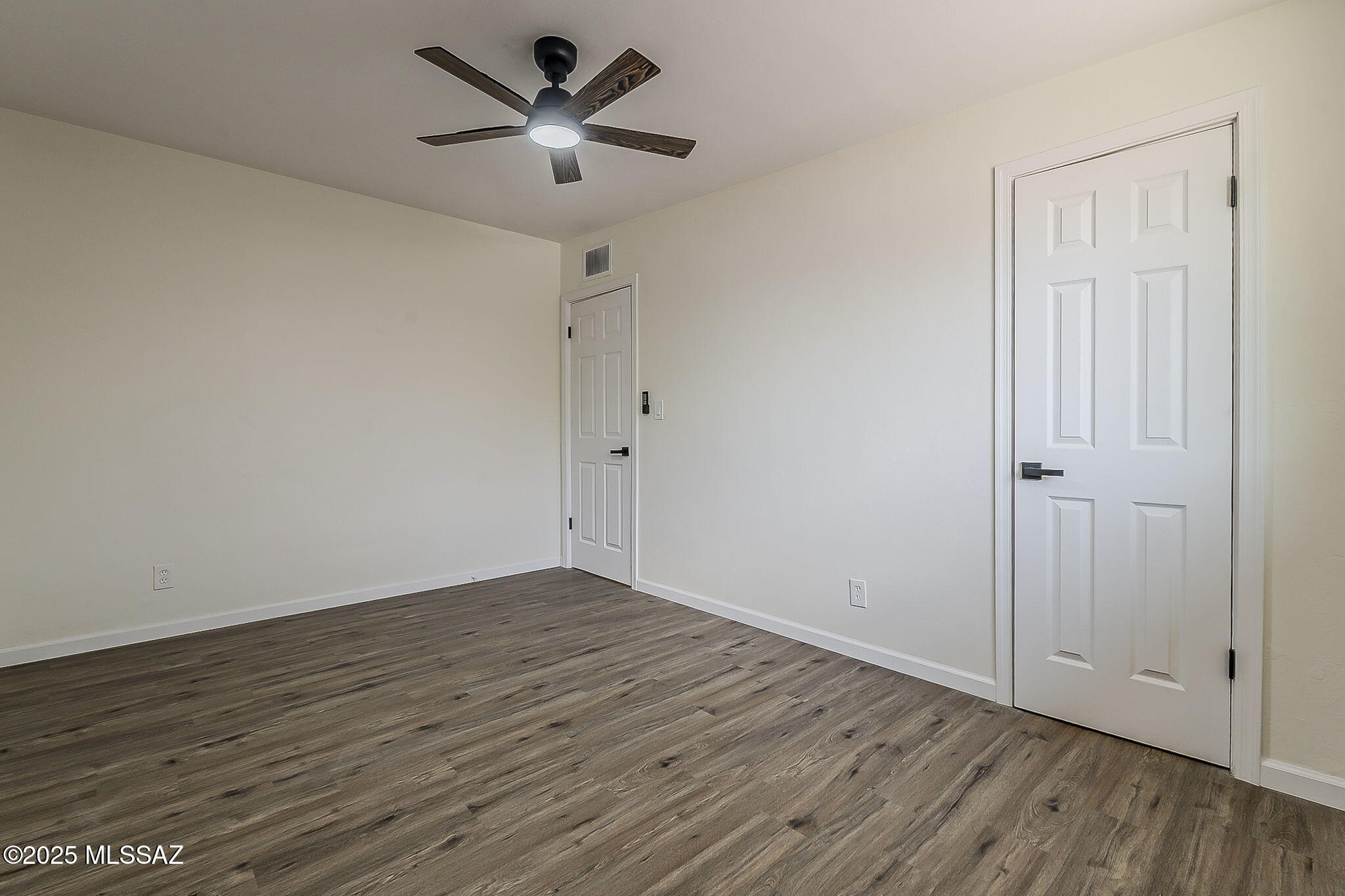 6833 E Calle Marte
