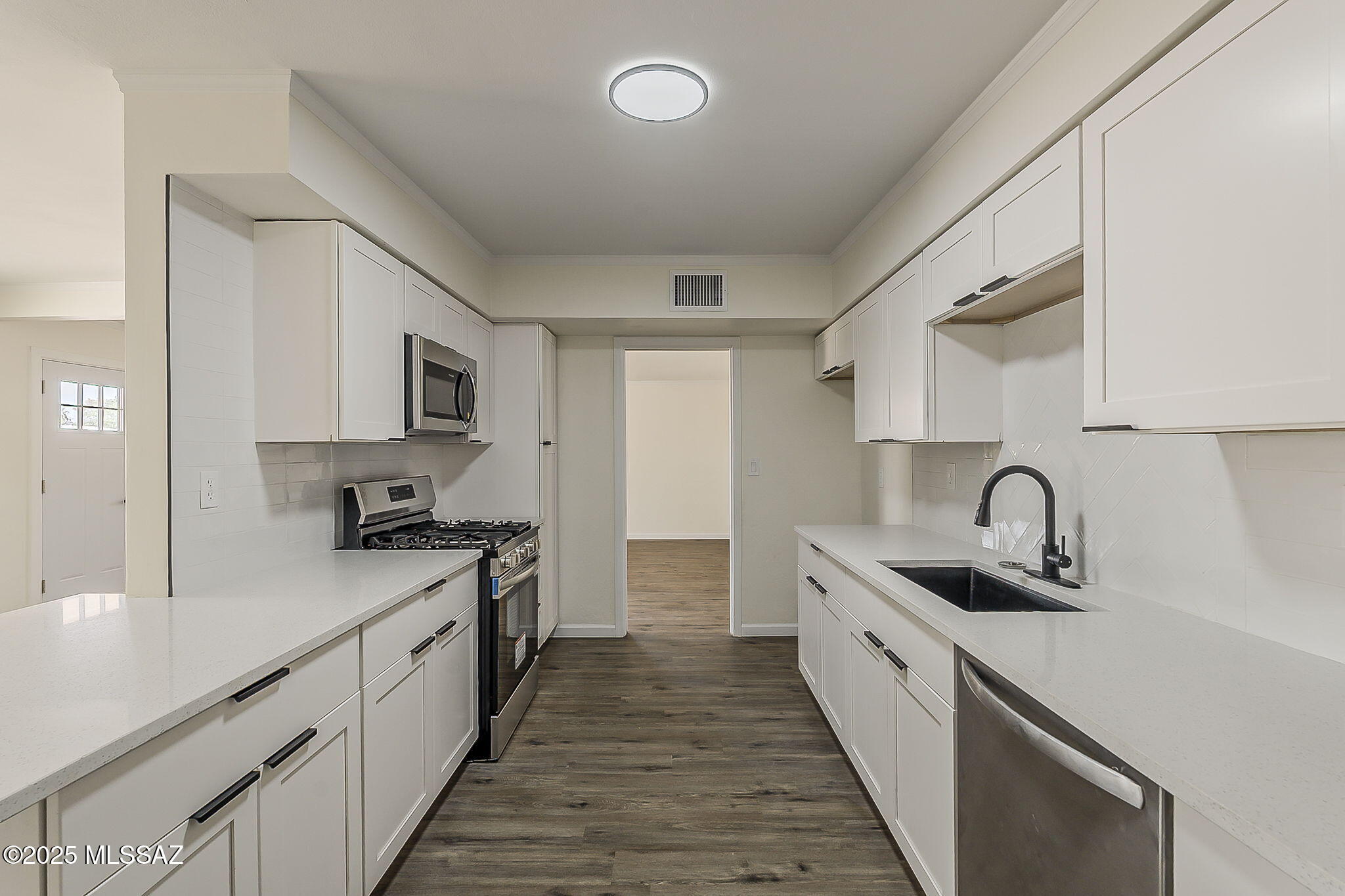 6833 E Calle Marte