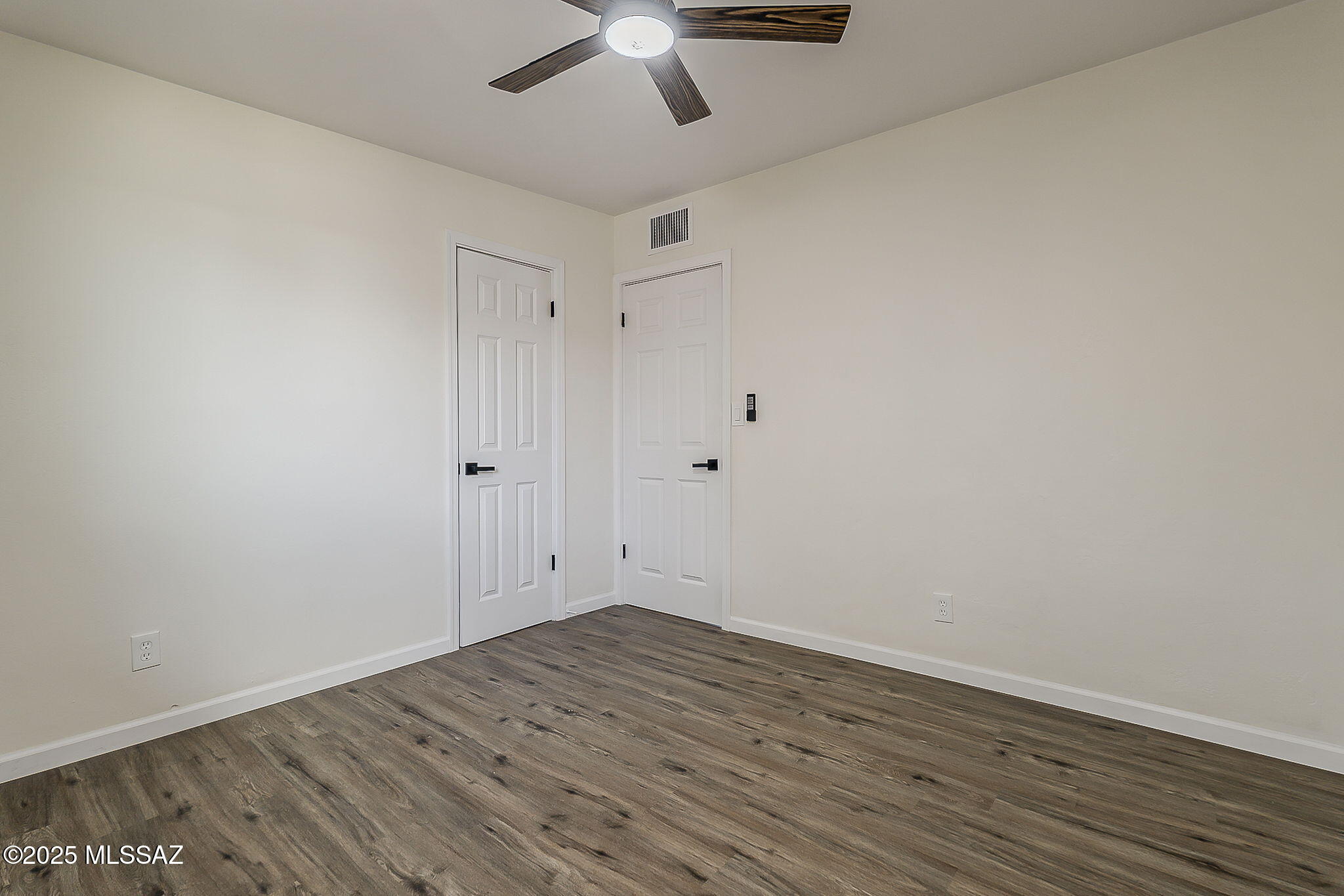 6833 E Calle Marte