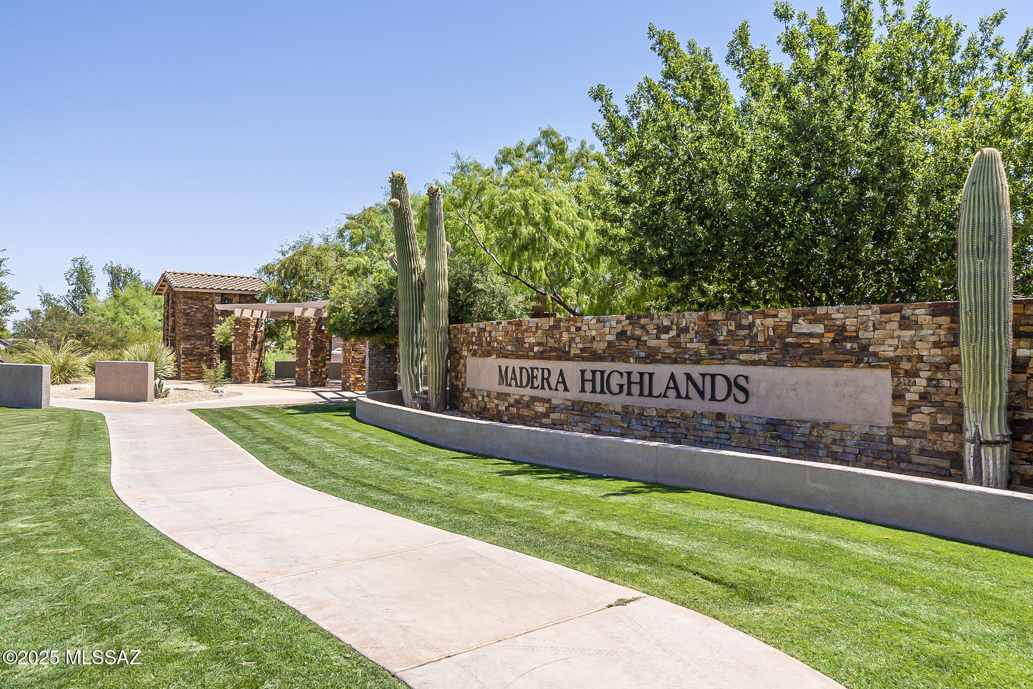 1090 E Lyle Canyon Drive