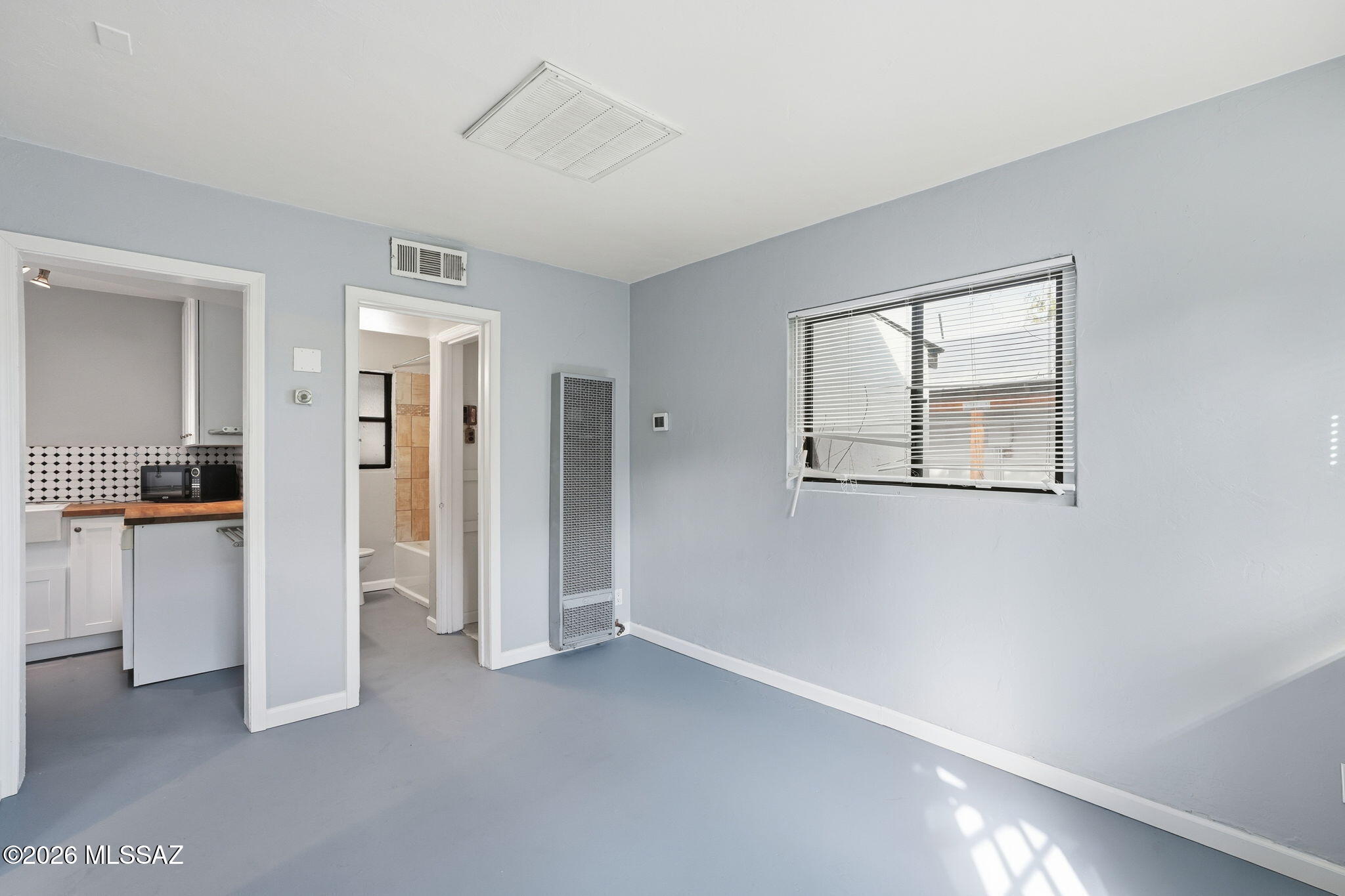 121 W Birdman Drive