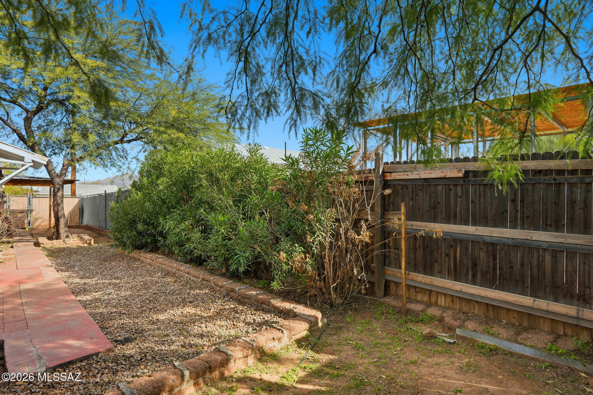 121 W Birdman Drive