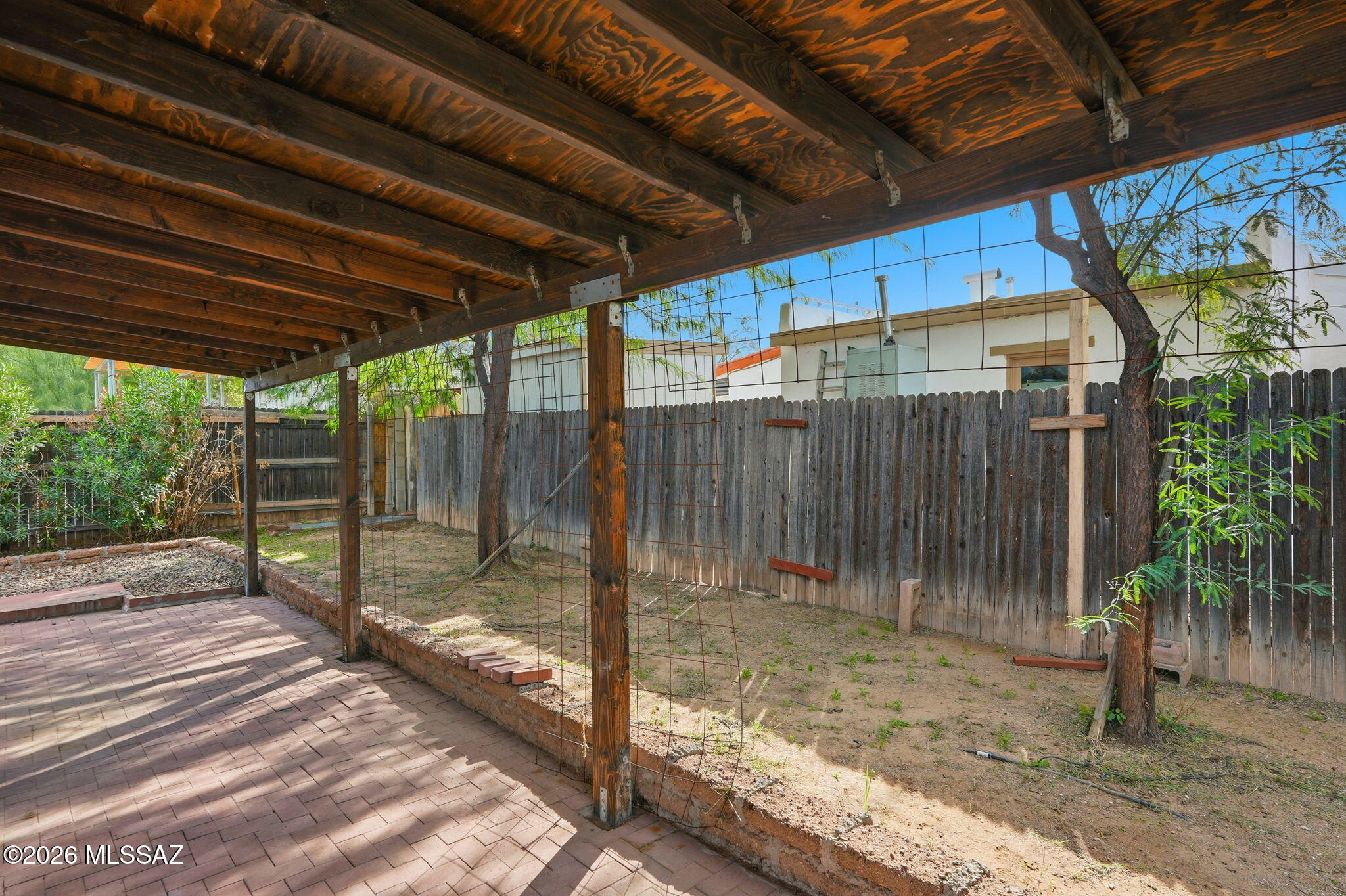 121 W Birdman Drive