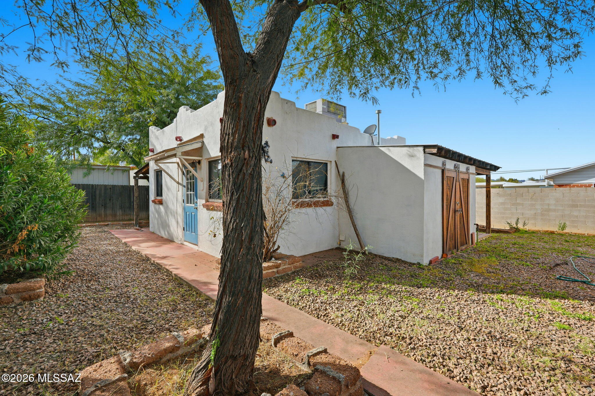 121 W Birdman Drive