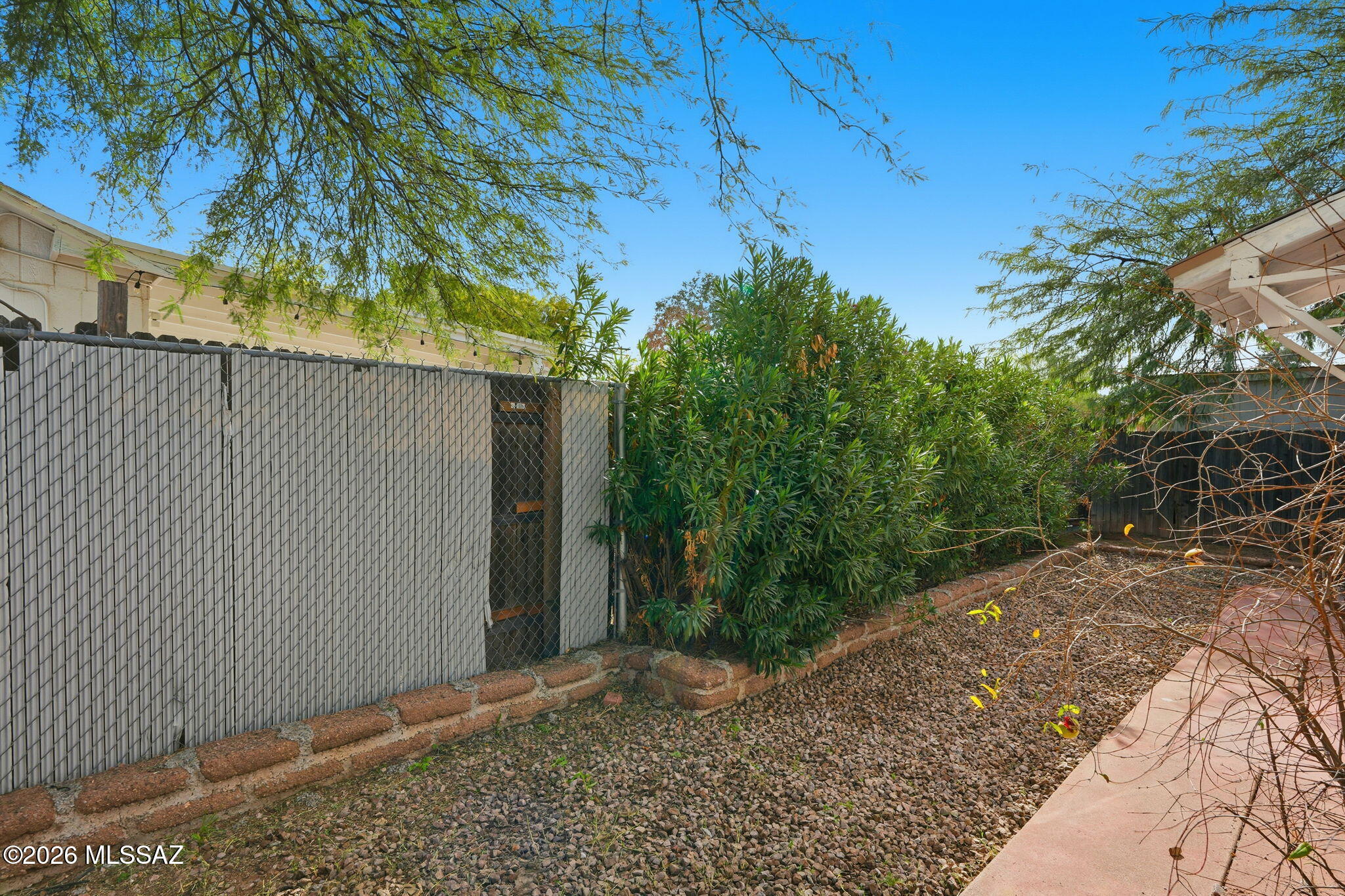 121 W Birdman Drive