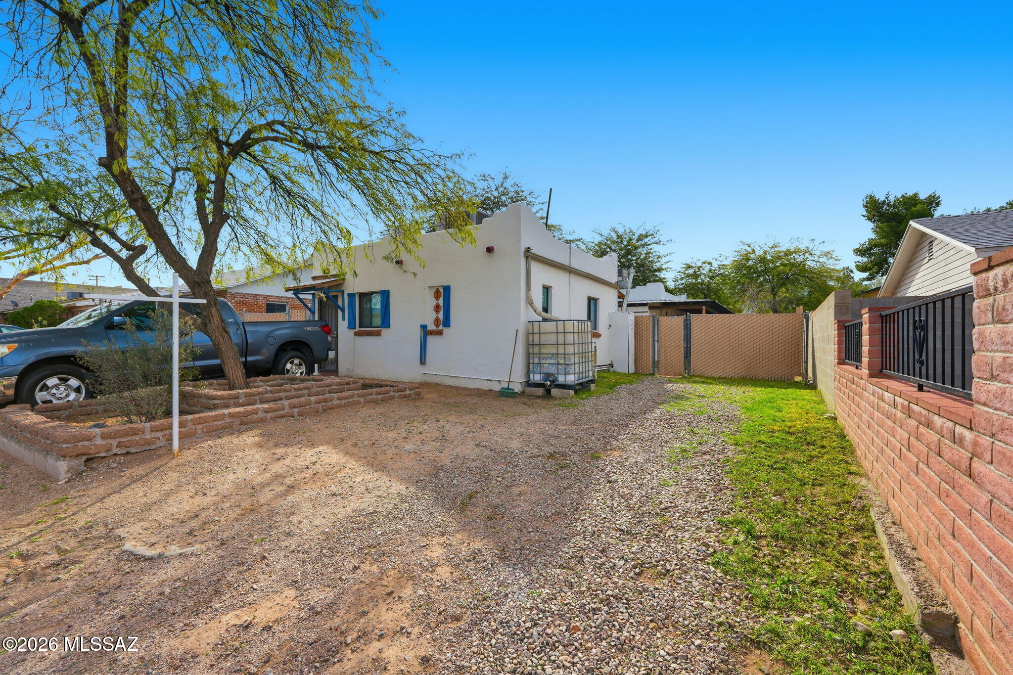 121 W Birdman Drive