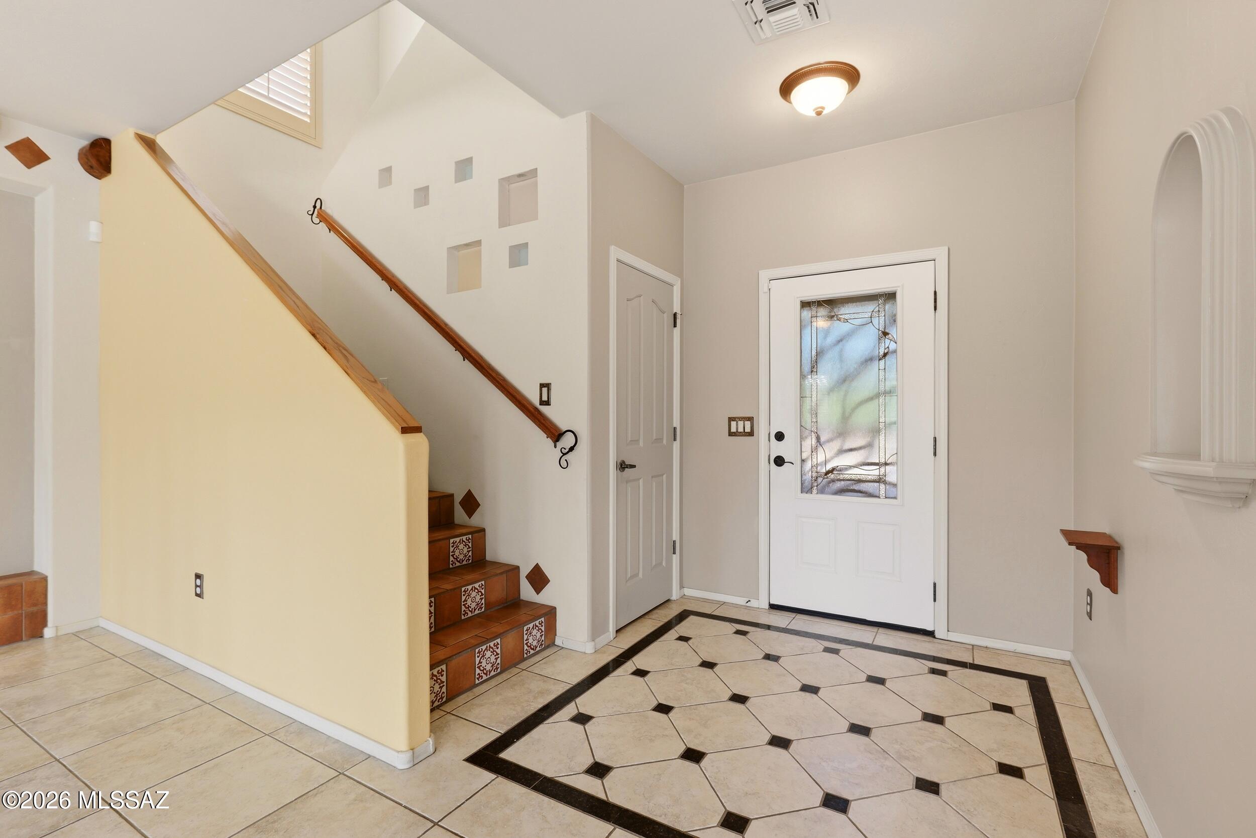 2086 W Cave Cotton Loop