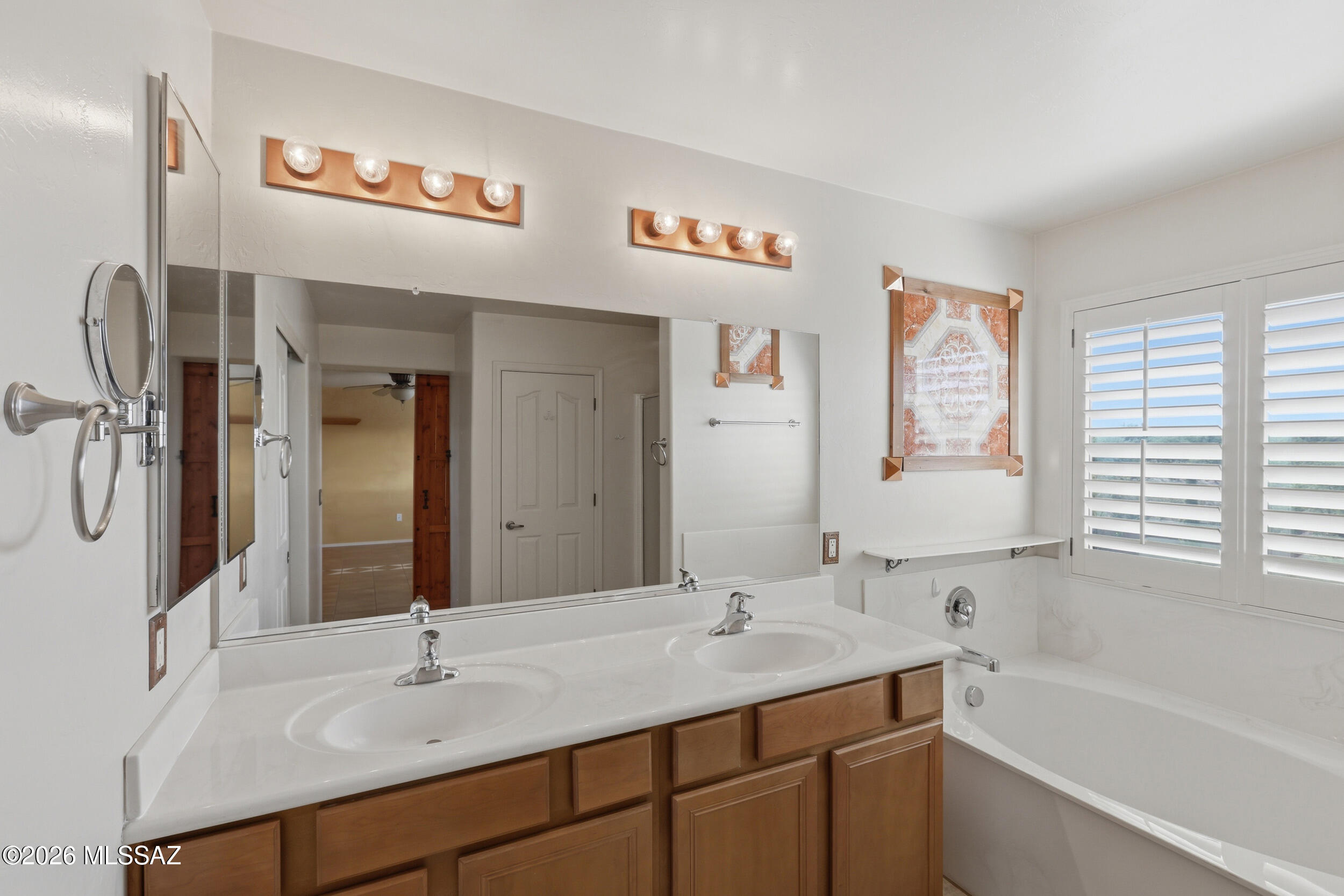 2086 W Cave Cotton Loop