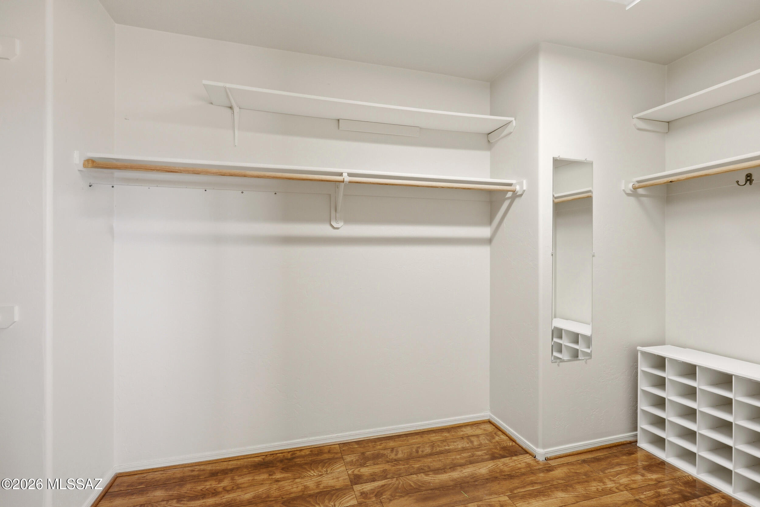2086 W Cave Cotton Loop