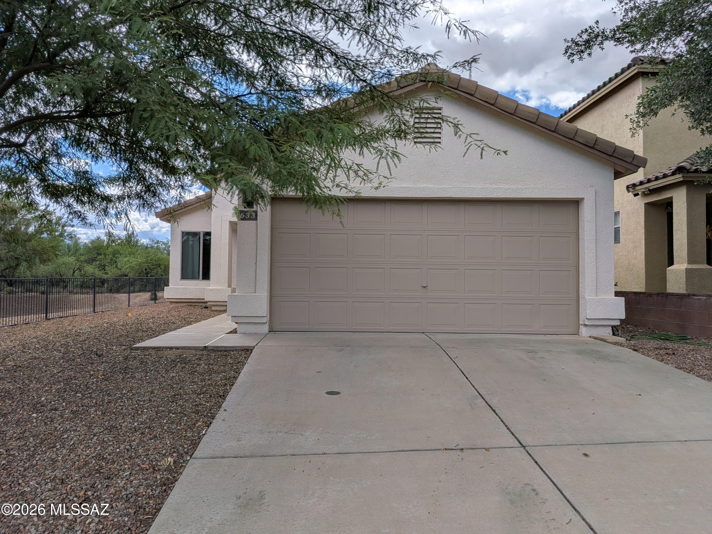 633 W Firehawk Drive