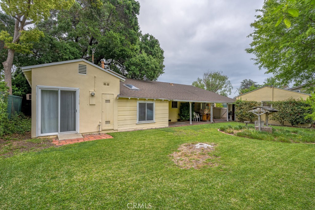 2437 Florence Avenue
