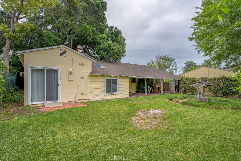 2437 Florence Avenue