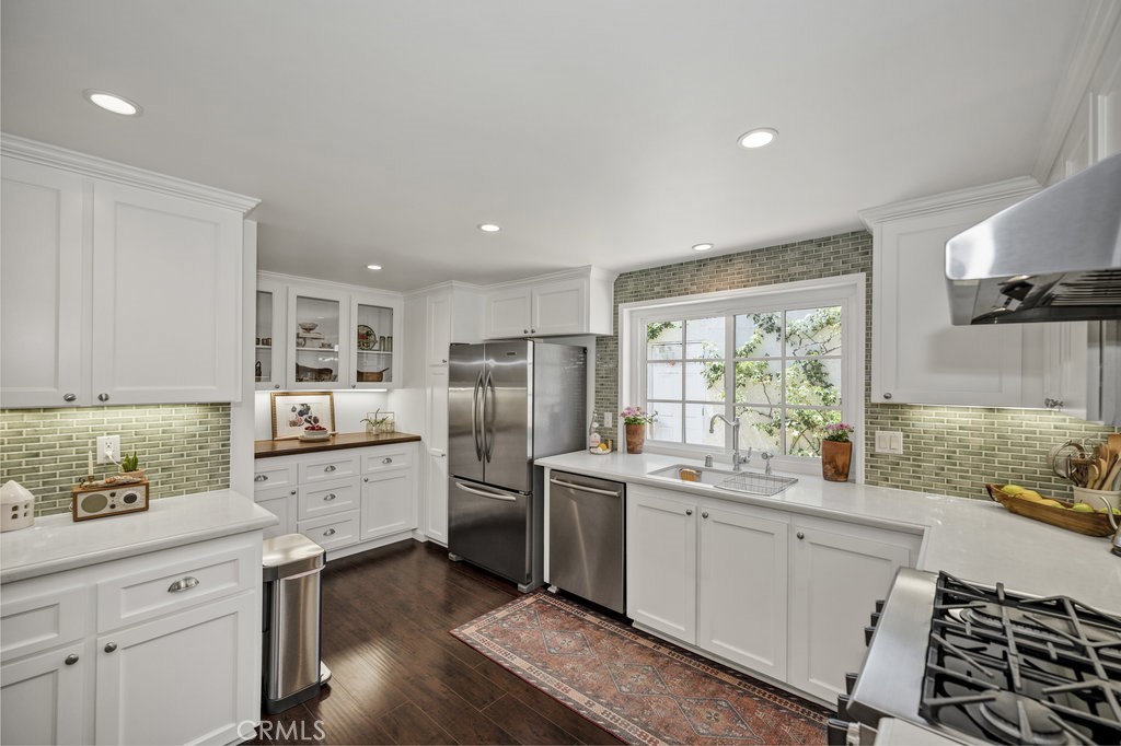 286 W Montecito Avenue M