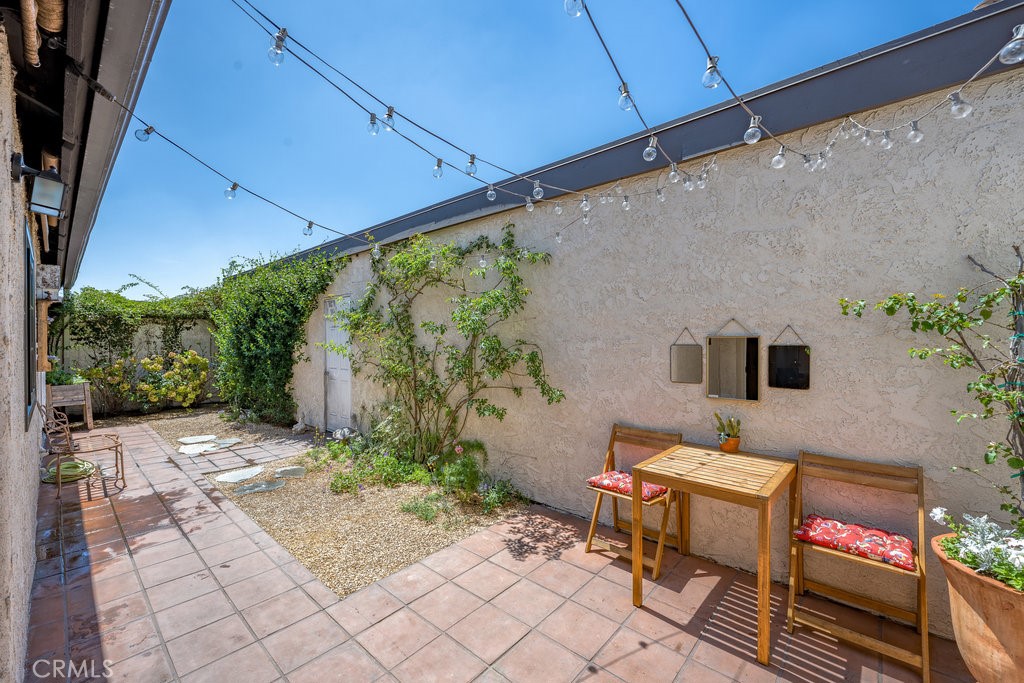 286 W Montecito Avenue M