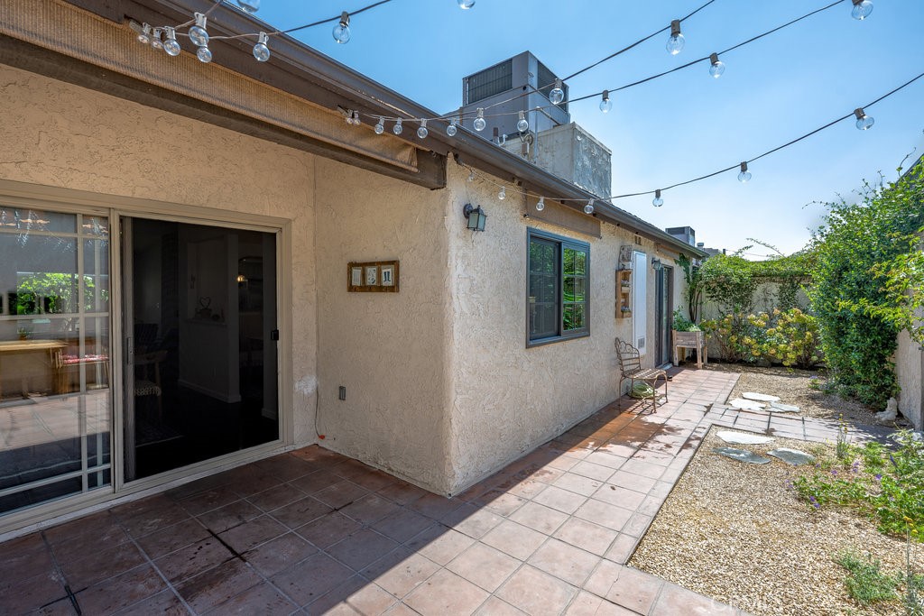 286 W Montecito Avenue M