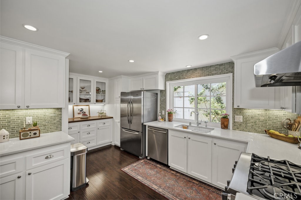 286 W Montecito Avenue M