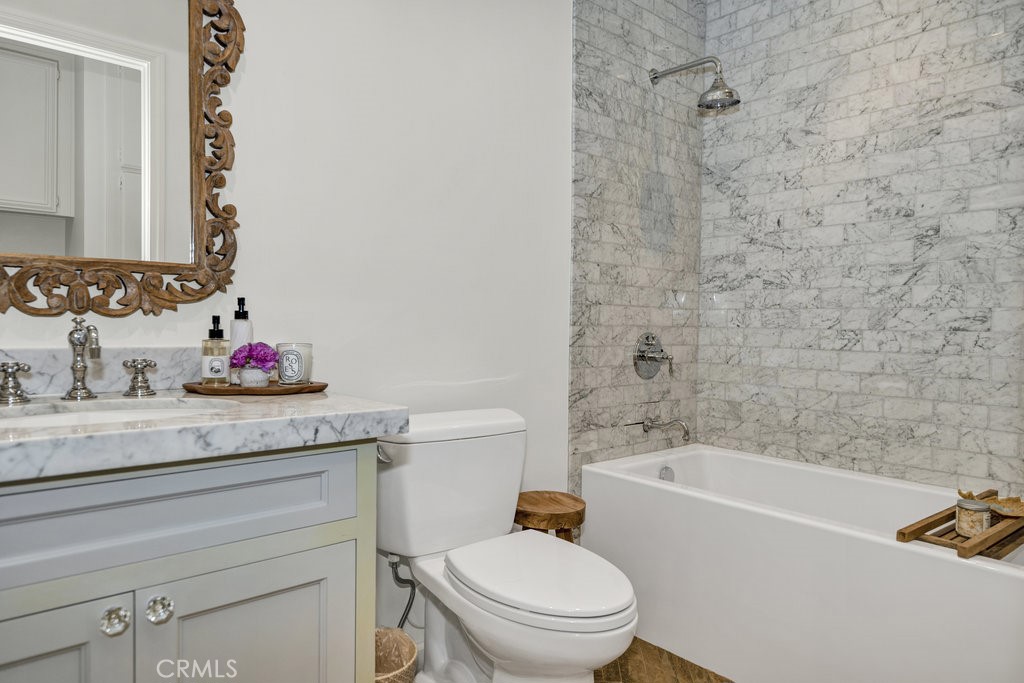 286 W Montecito Avenue M