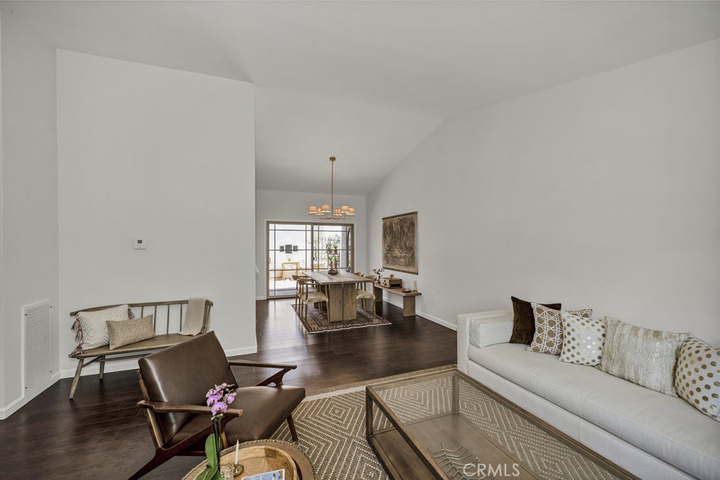 286 W Montecito Avenue M