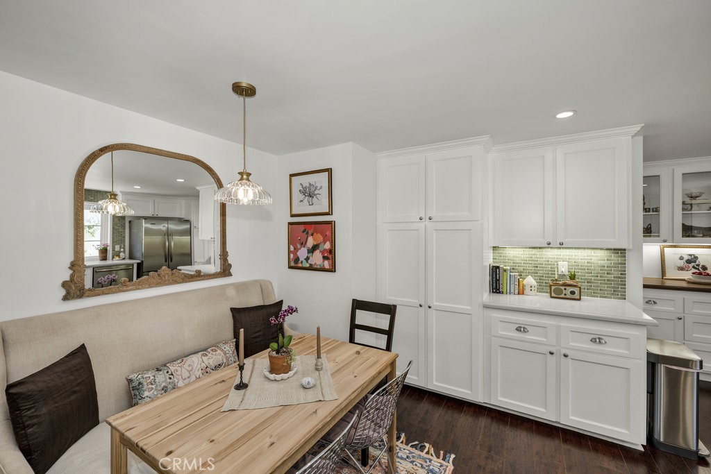 286 W Montecito Avenue M