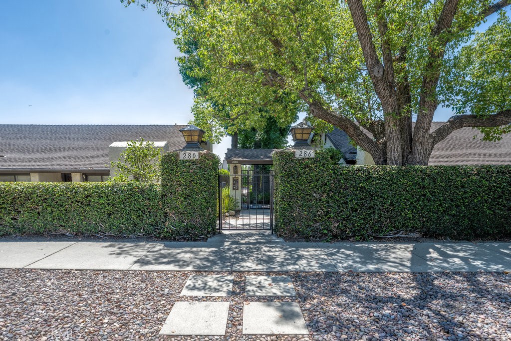 286 W Montecito Avenue M