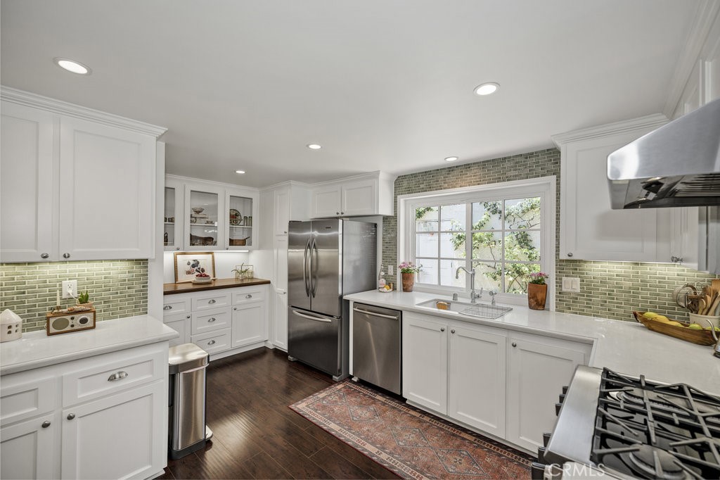 286 W Montecito Avenue M