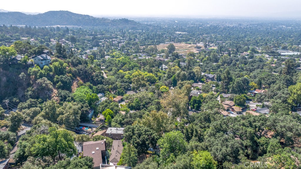 487 Woodland Drive