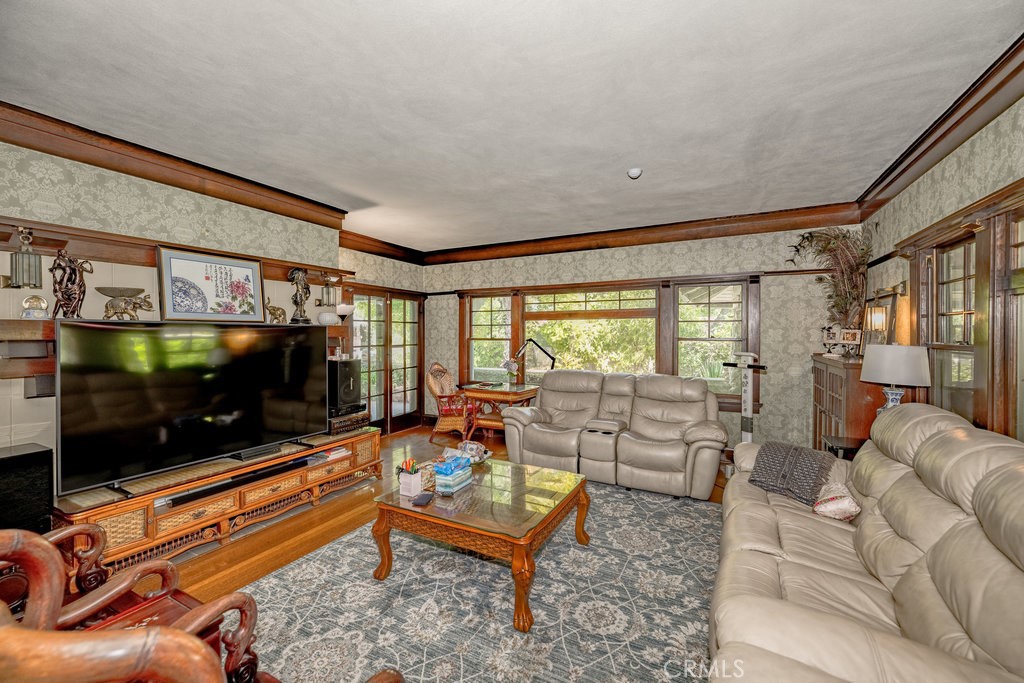 481 W Highland Avenue