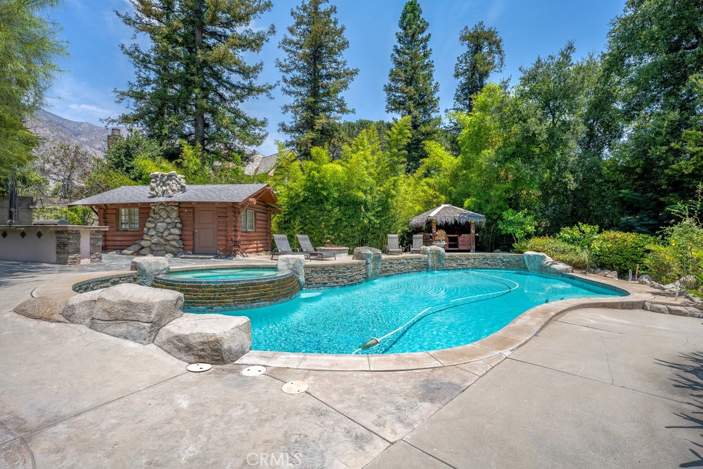 481 W Highland Avenue