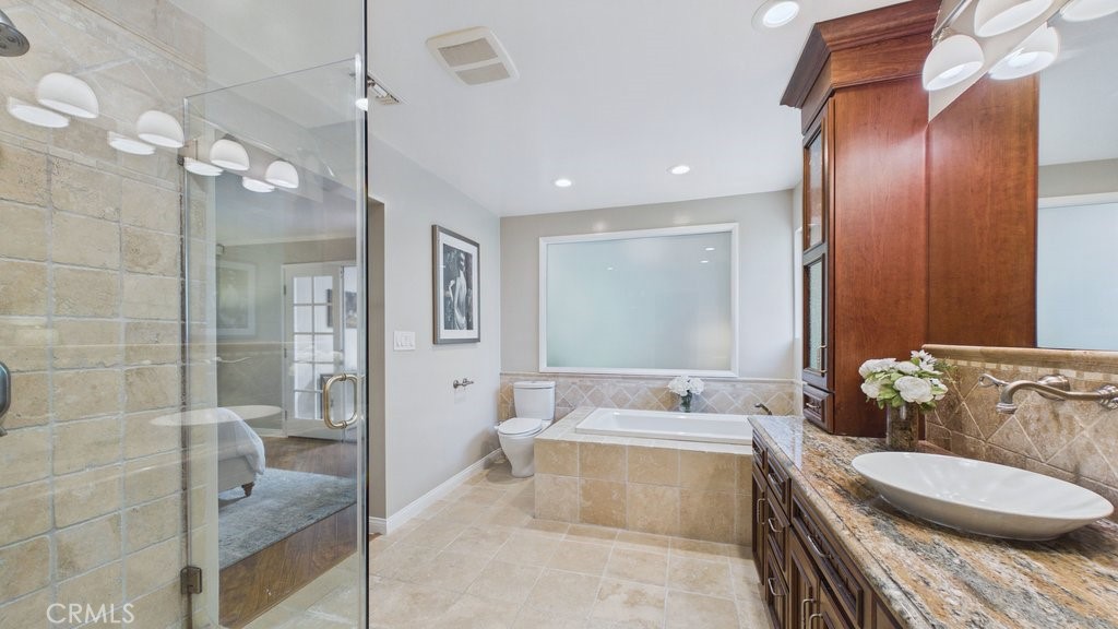 340 Toyon