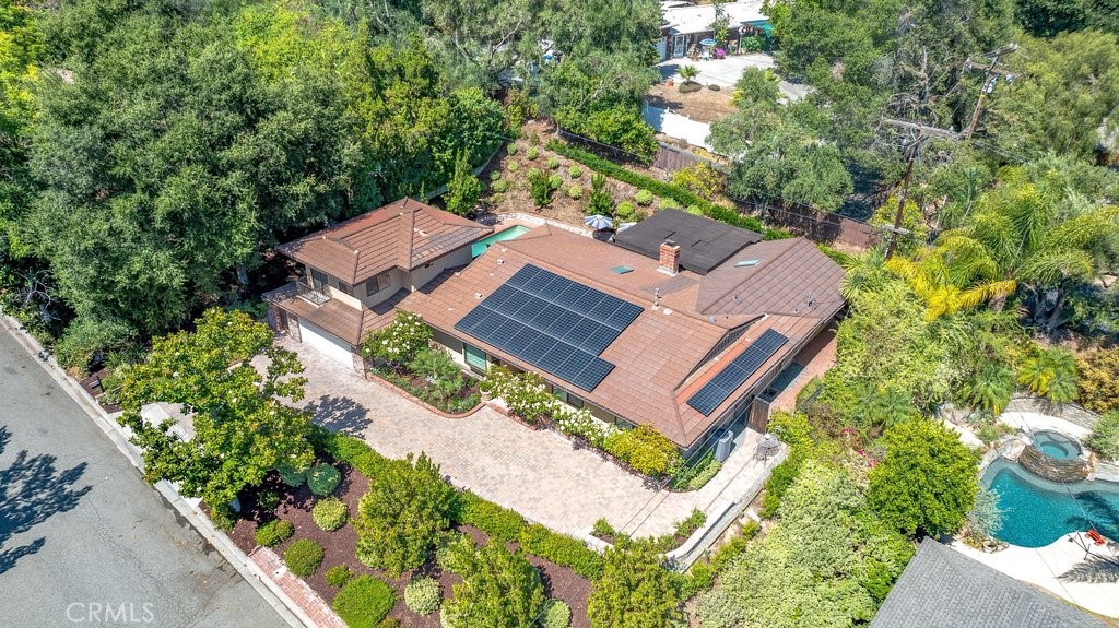 340 Toyon