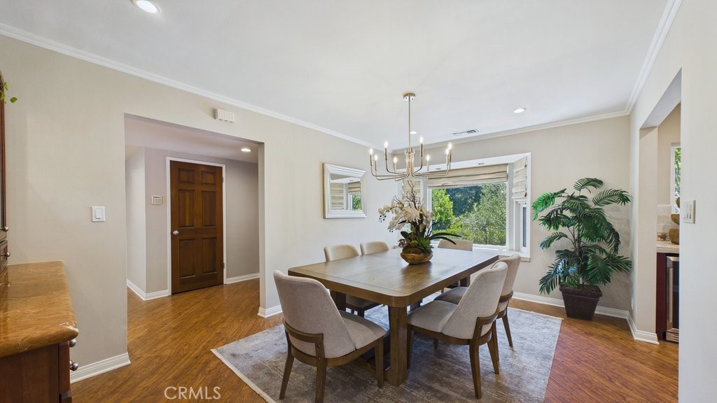 340 Toyon