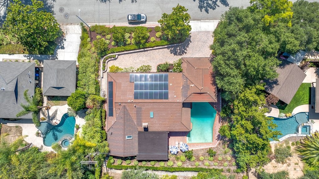 340 Toyon