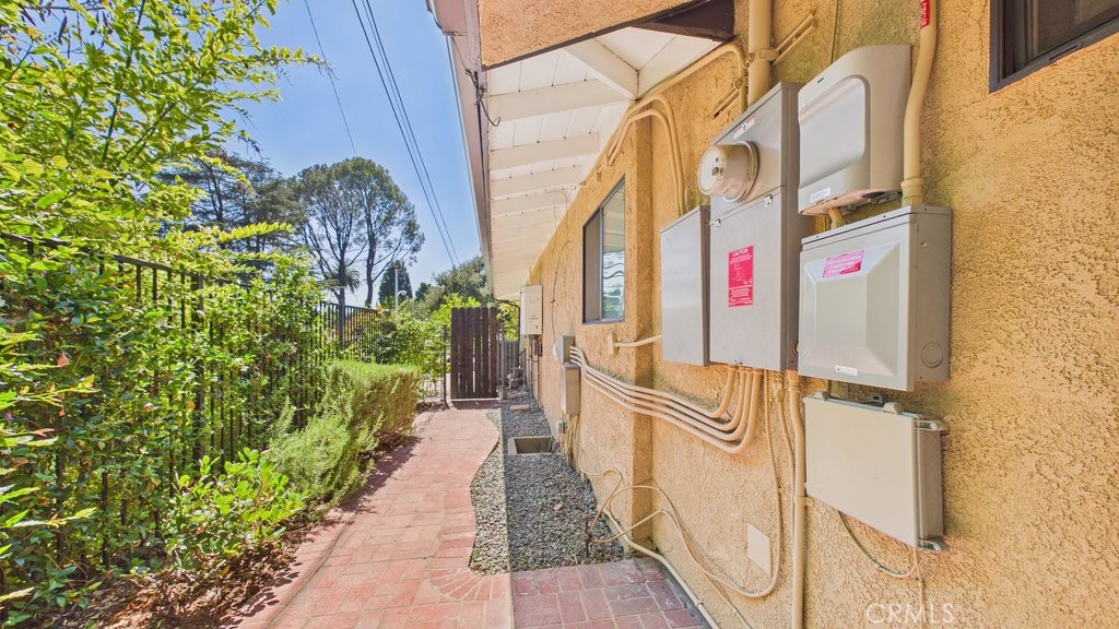 340 Toyon