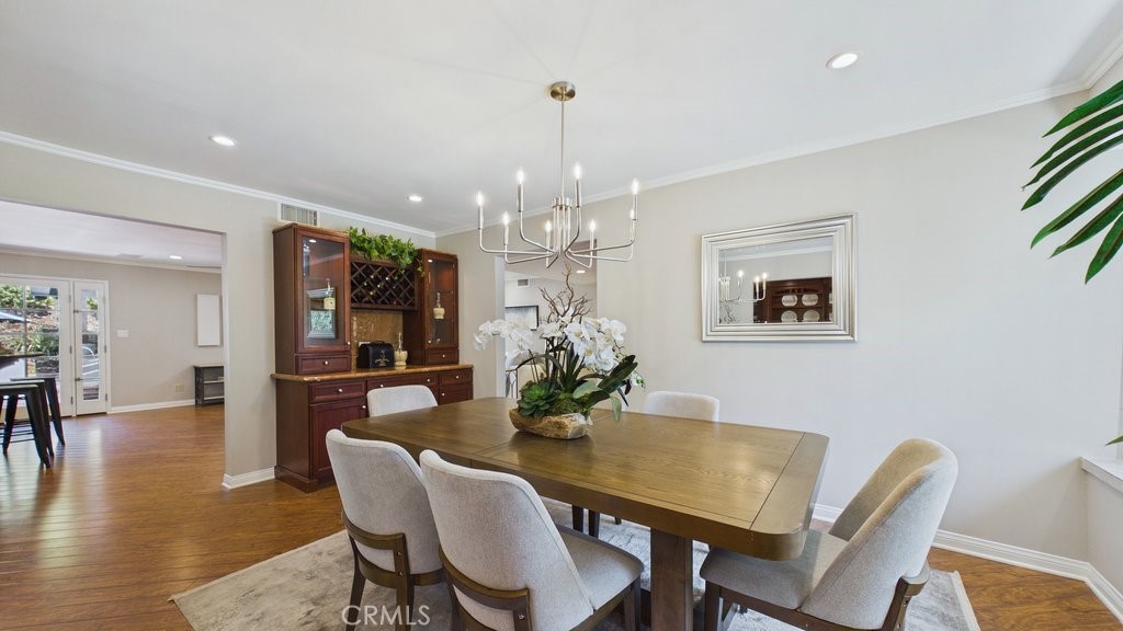 340 Toyon