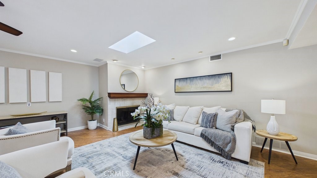 340 Toyon