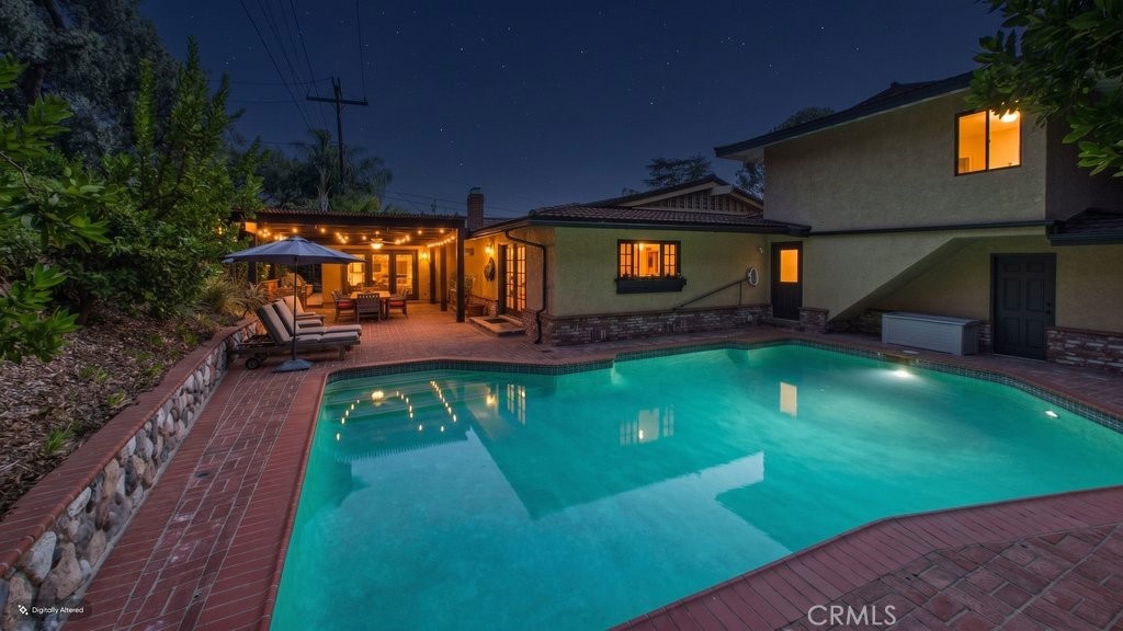 340 Toyon