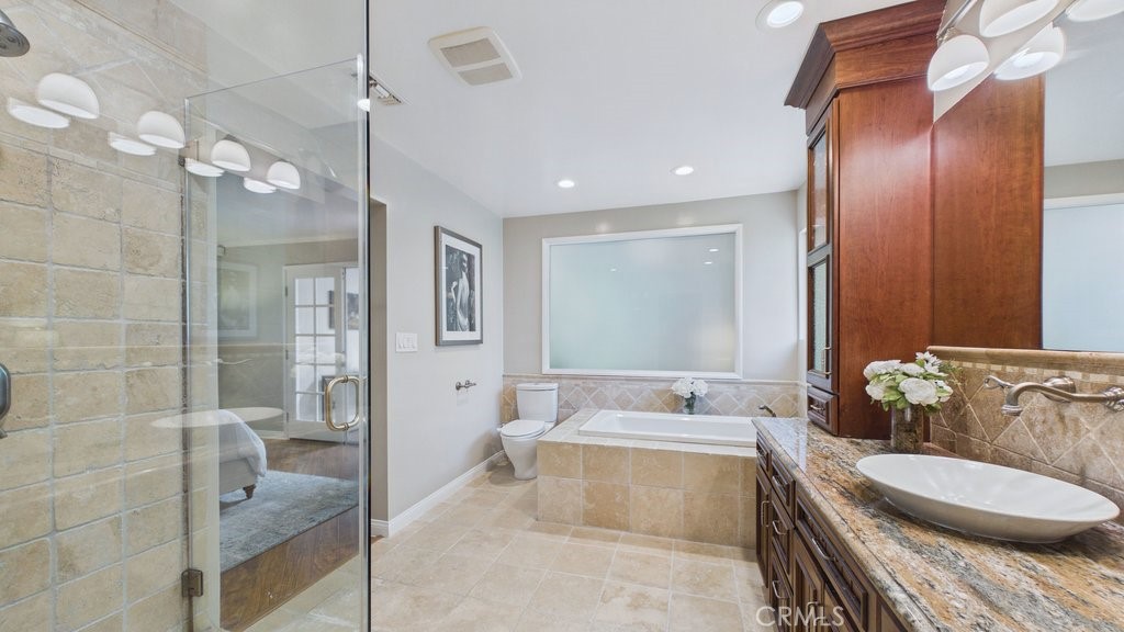 340 Toyon