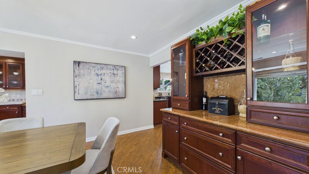 340 Toyon